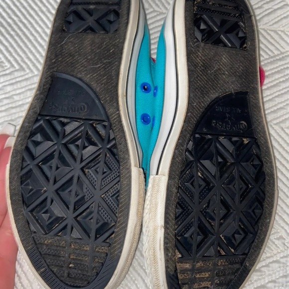 Converse - Picture 2 of 4